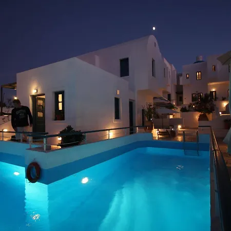 Oia's Sunset אויה